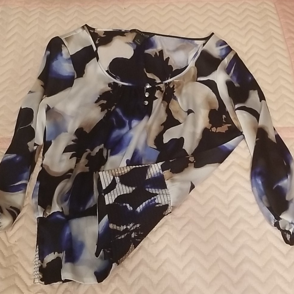 Elegant White House Black Market silk blouse